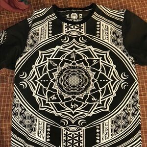 SACRED NATION Black and White Geometric T-Shirt